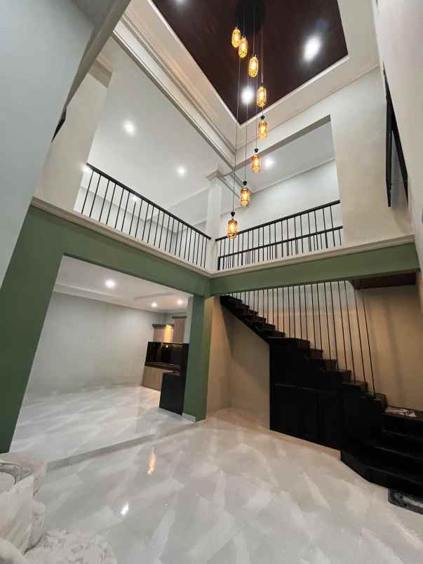 dijual rumah bagus di fajar indah solo