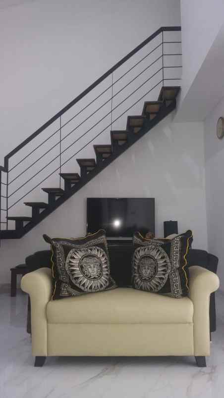 dijual rumah bagus di taman pinang indah sidoarjo