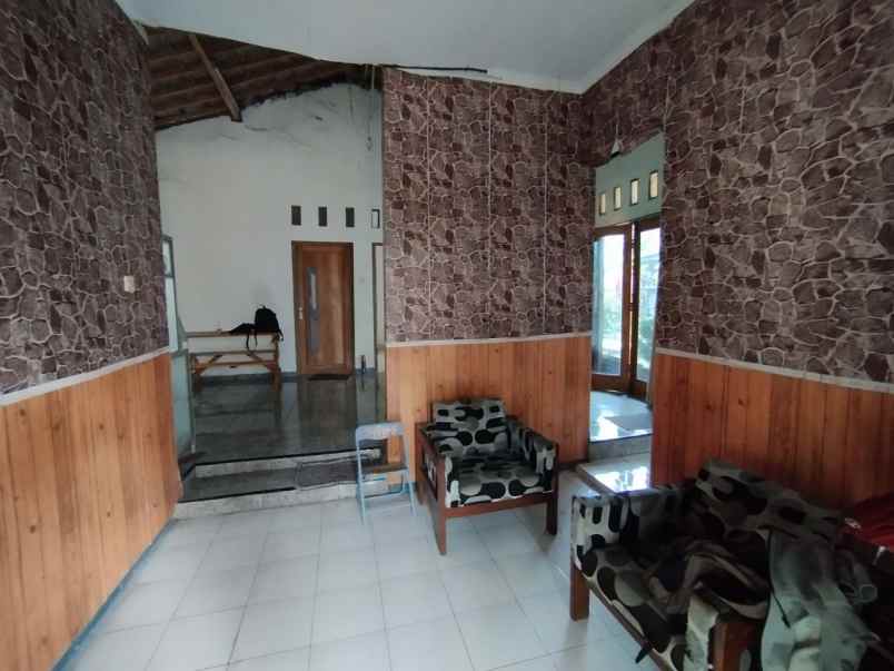 dijual rumah banyuanyar banjarsari