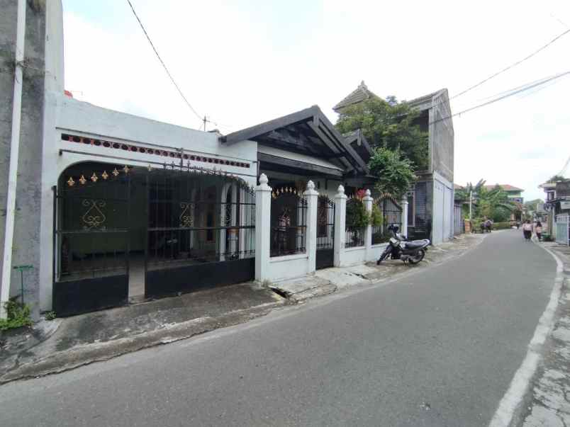 dijual rumah banyuanyar banjarsari