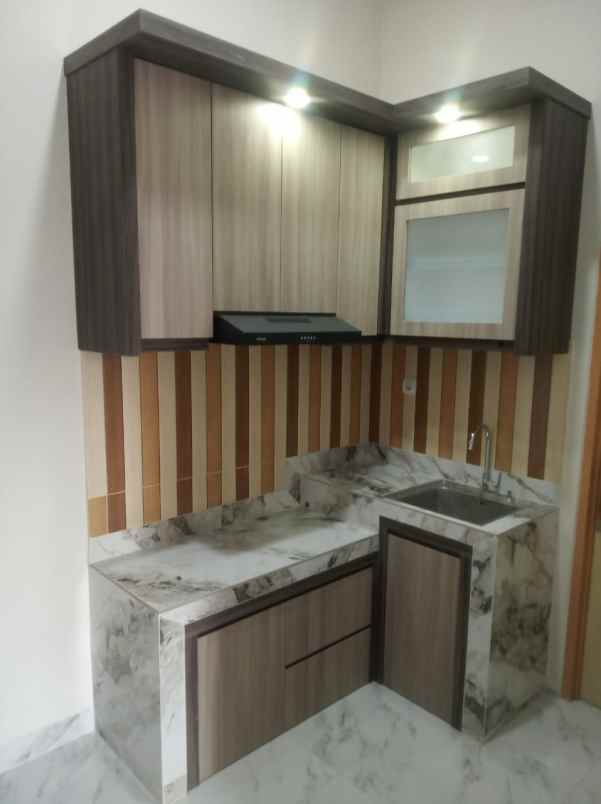 dijual rumah baru di cipondoh makmur tangerang