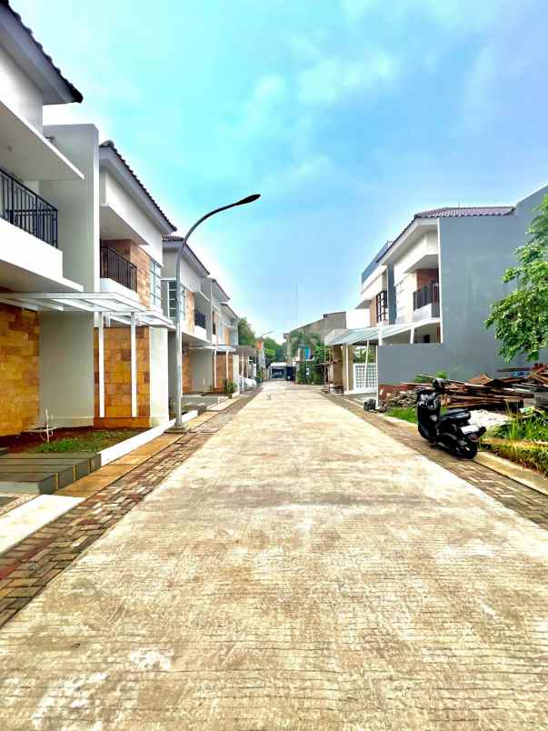 dijual rumah batu ampar condet jaktim