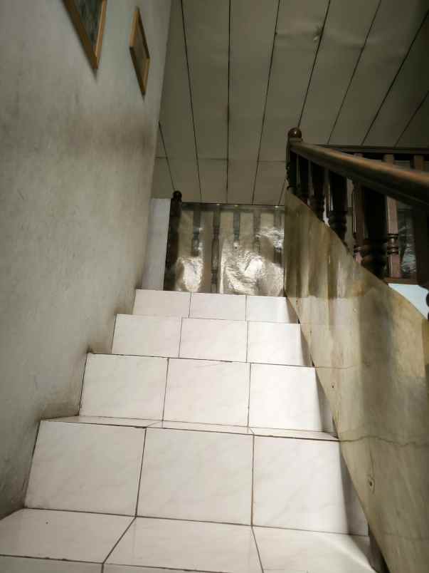 dijual rumah batu merah pejaten timur