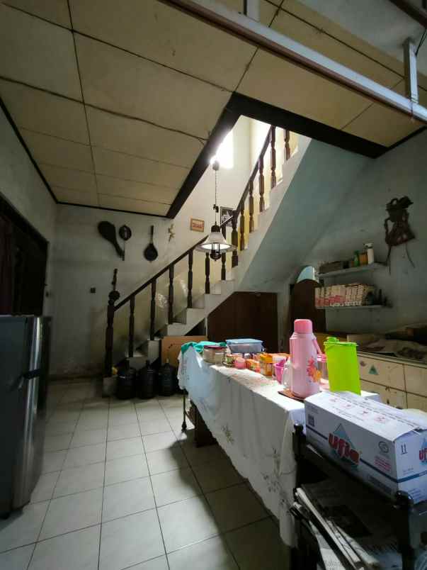 dijual rumah batu merah pejaten timur