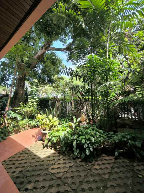 dijual rumah batu merah pejaten timur