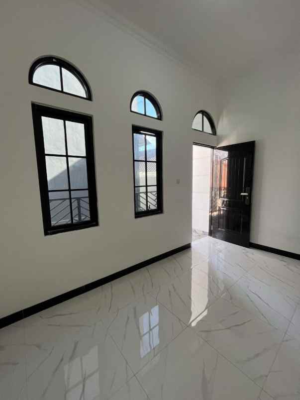 dijual rumah batuampar condet jakarta timur