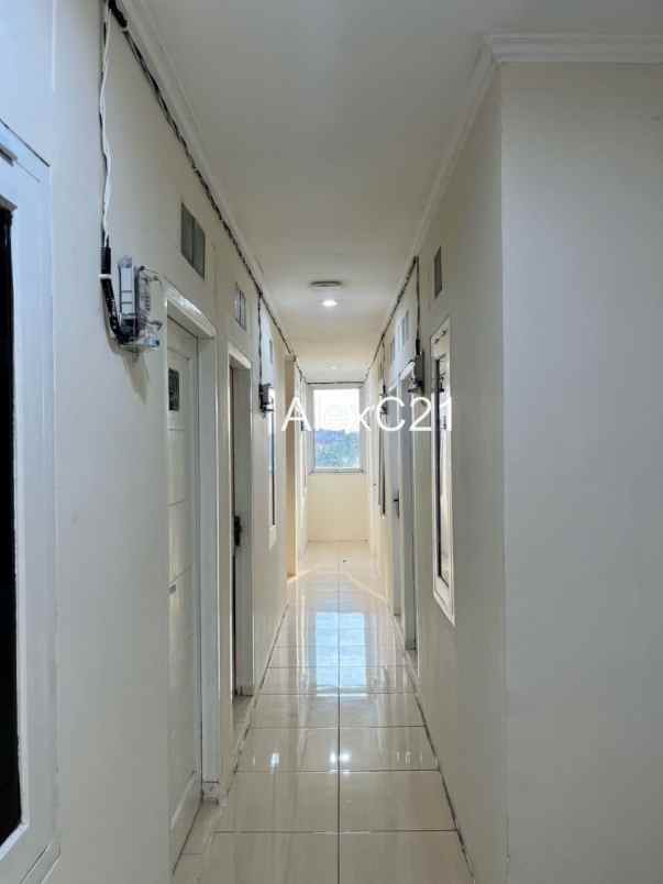 dijual rumah beji timur