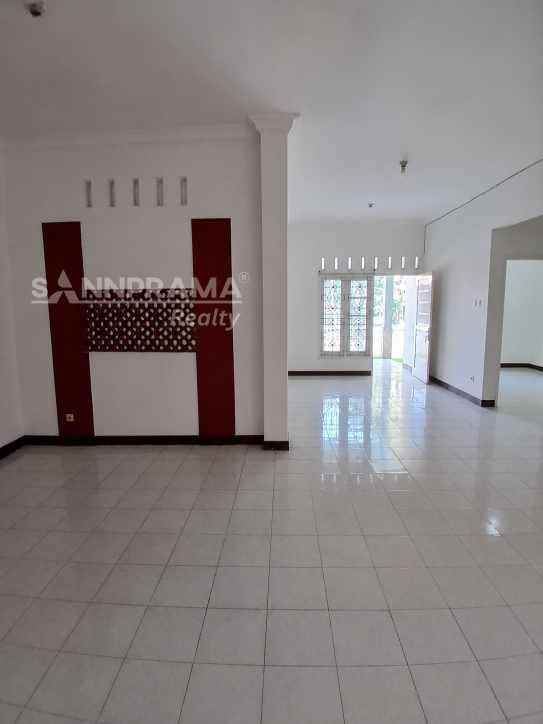 dijual rumah bella casa residence