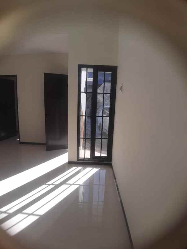 dijual rumah bukit cemara tidar