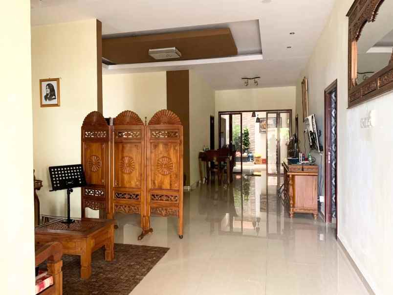 dijual rumah bukit indah sukajadi