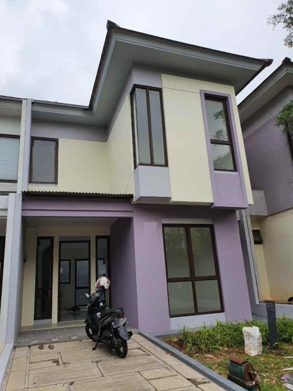 dijual rumah caspia