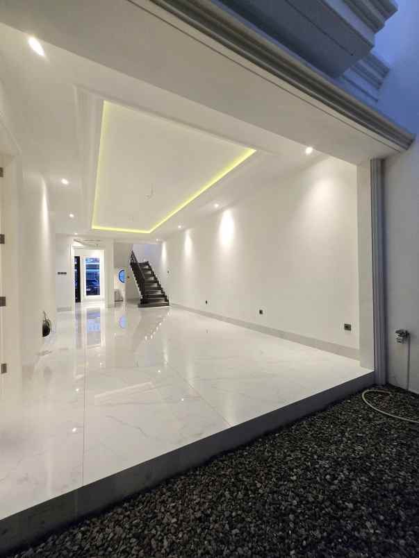 dijual rumah cempaka putih tengah