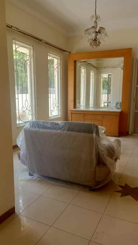 dijual rumah central park mulyosari