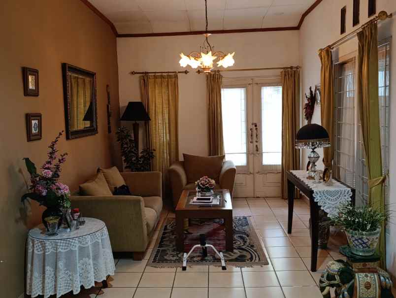 dijual rumah ciawitali