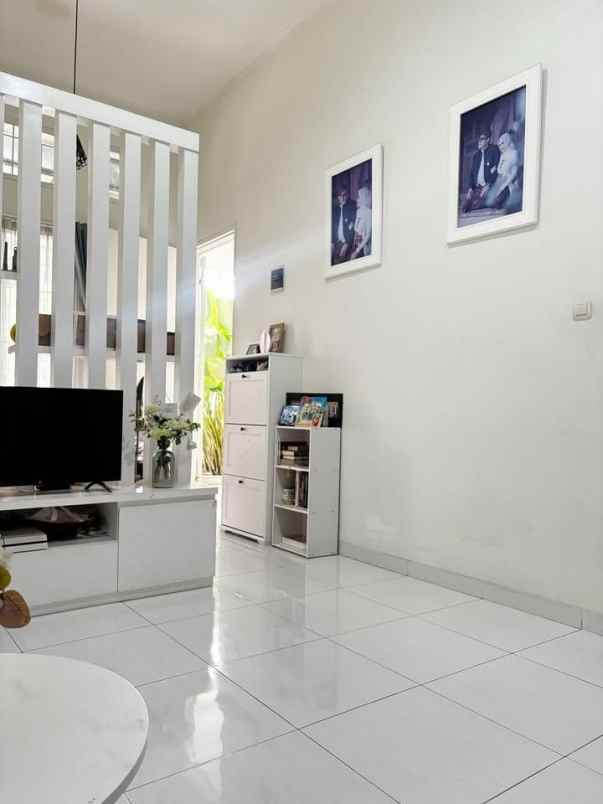 dijual rumah ciganitri