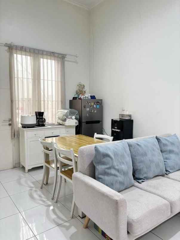 dijual rumah ciganitri