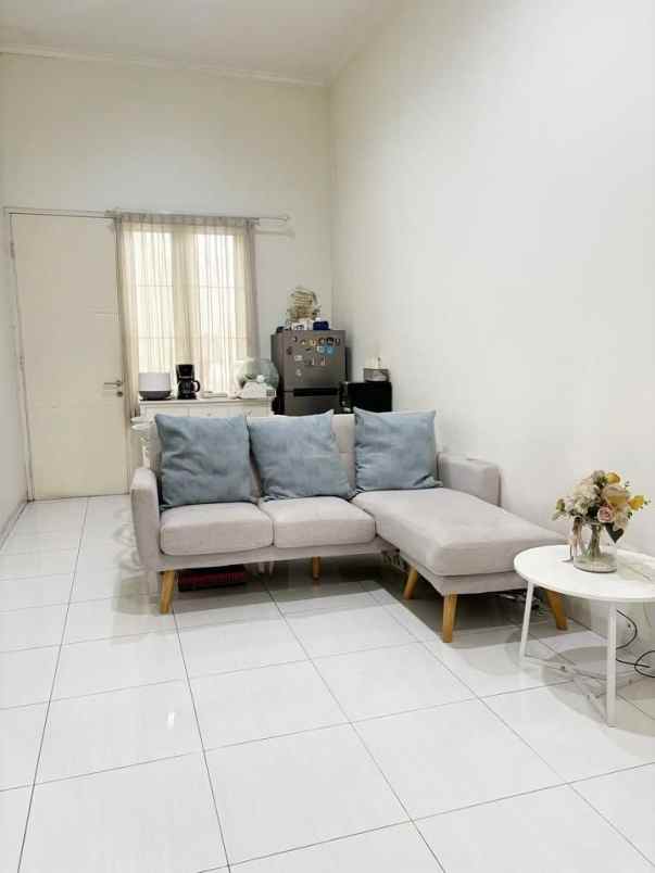 dijual rumah ciganitri