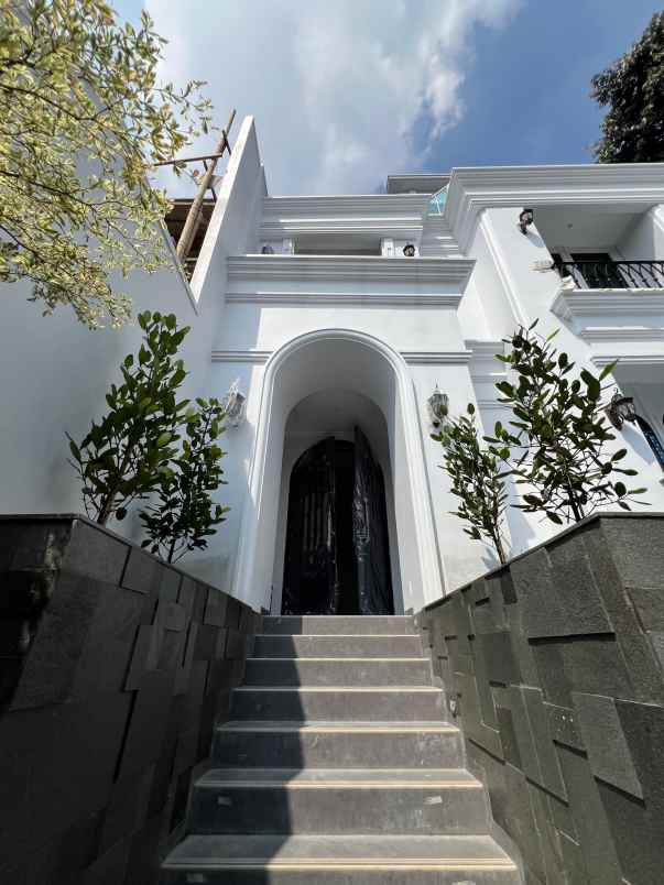 dijual rumah cilandak barat