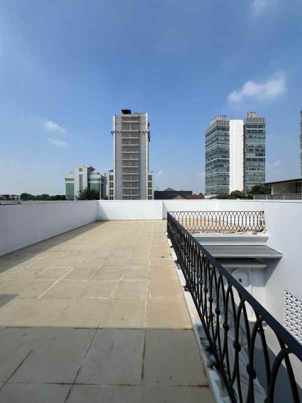 dijual rumah cilandak barat