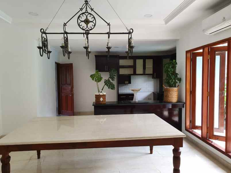 dijual rumah cilandak timur