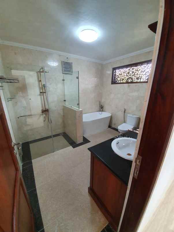 dijual rumah cilandak timur