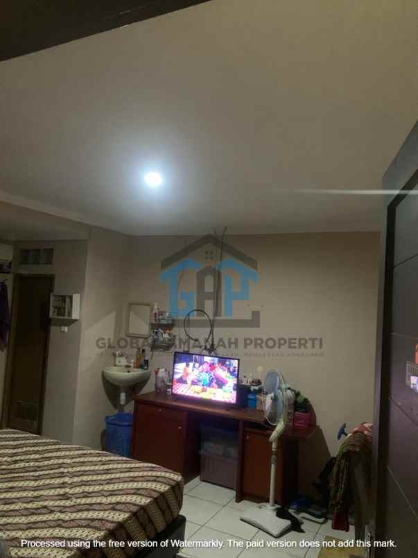 dijual rumah cipageran