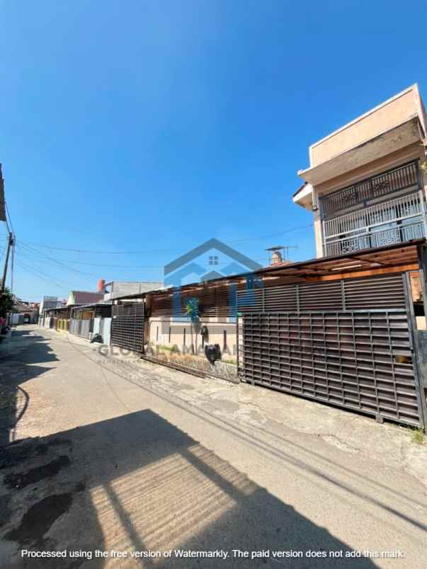 dijual rumah cipageran