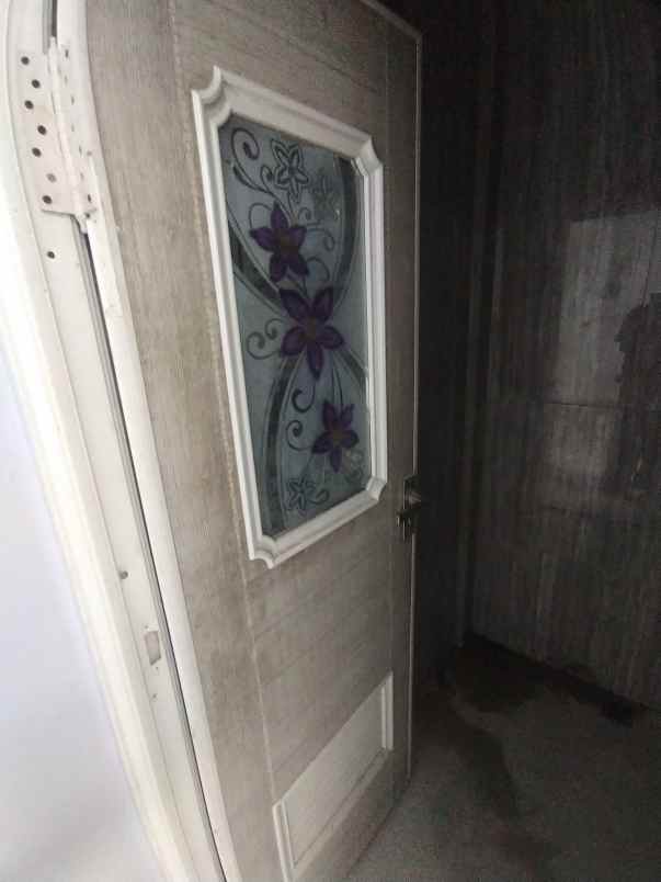 dijual rumah cipondoh makmur