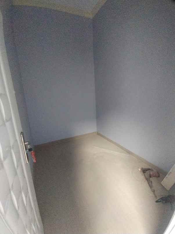 dijual rumah cipondoh makmur