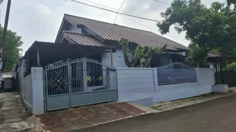 dijual rumah ciputat
