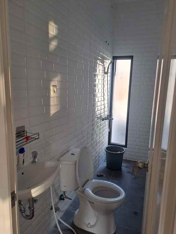 dijual rumah cirendeu tangerang