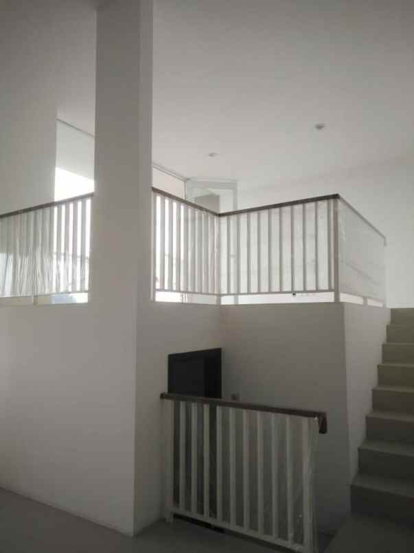 dijual rumah citra 5 cengkareng