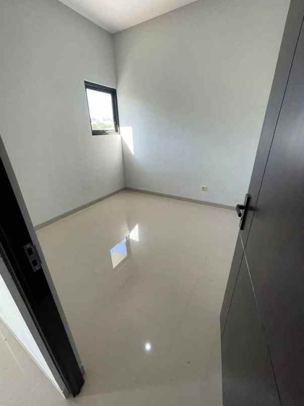 dijual rumah citra garden city buring