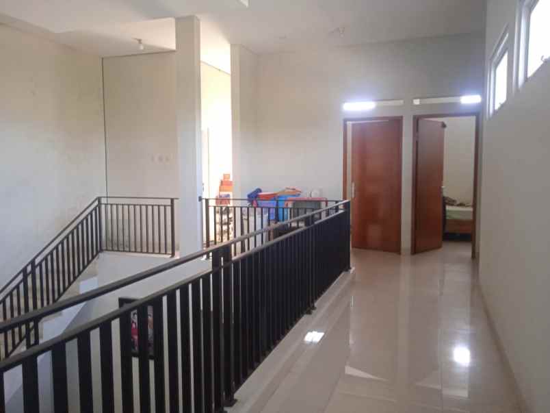 dijual rumah ciwastra