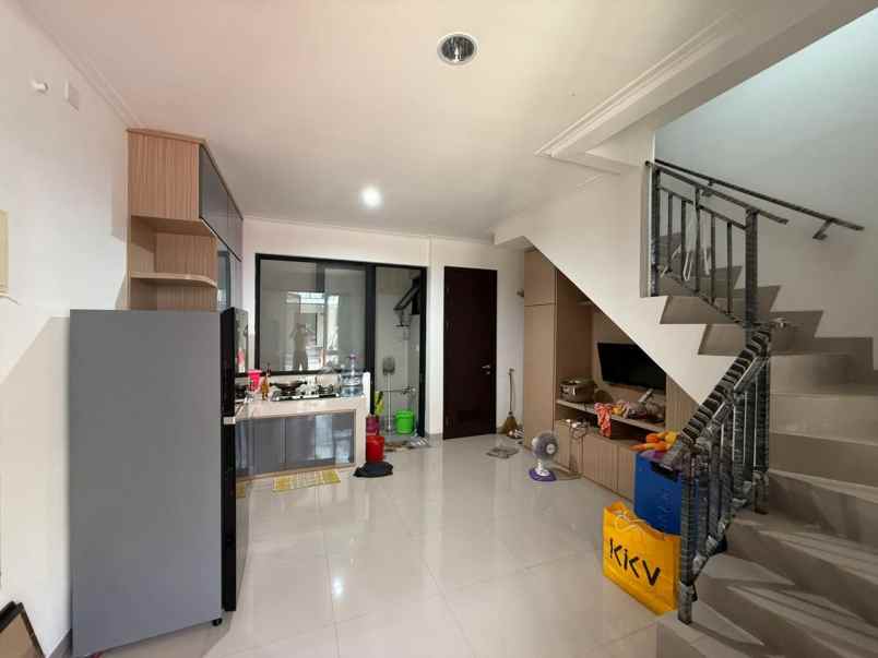 dijual rumah cluster california pik 2