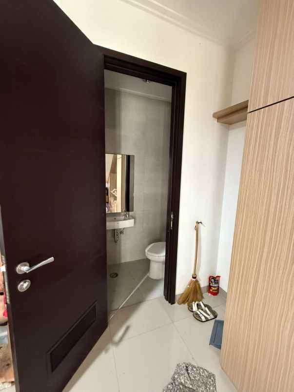dijual rumah cluster california pik 2