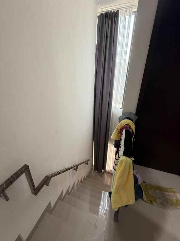 dijual rumah cluster california pik 2