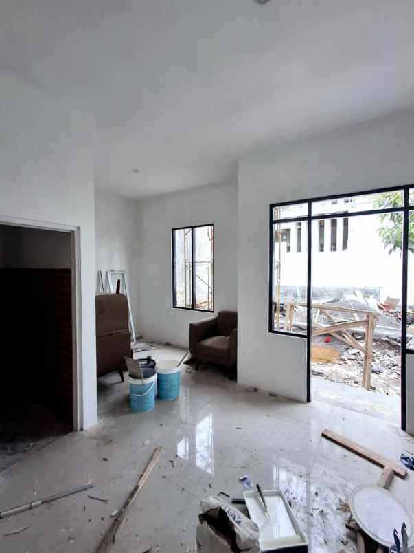 dijual rumah cluster calista city light