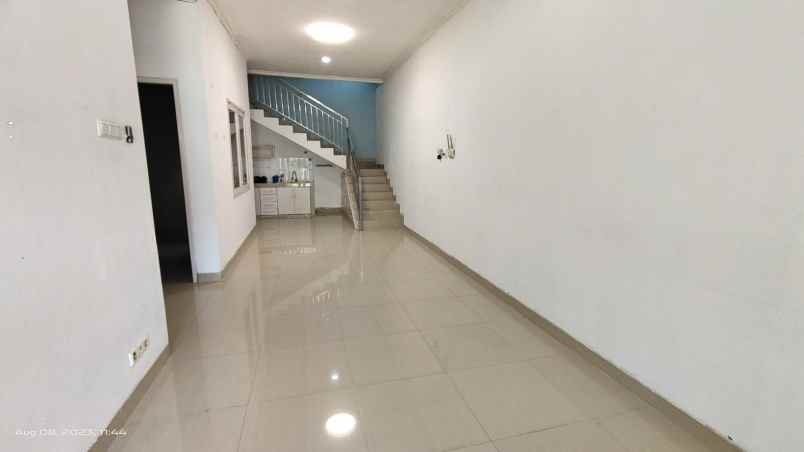 dijual rumah cluster garden fiesta