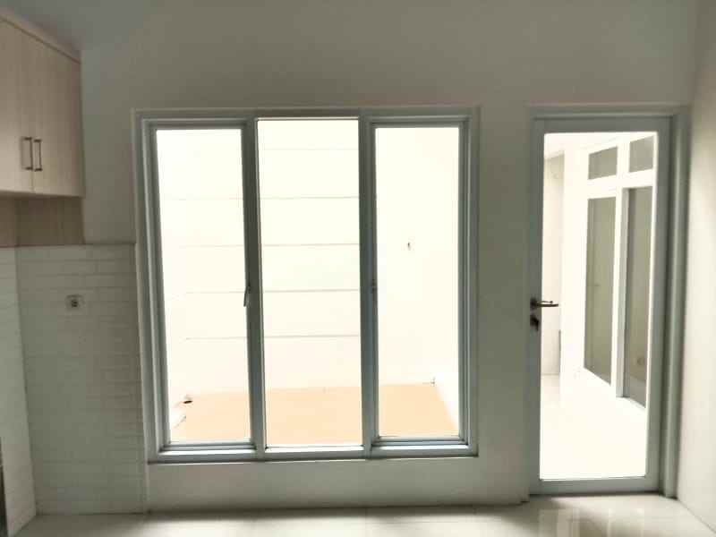 dijual rumah cluster mapel summarecon