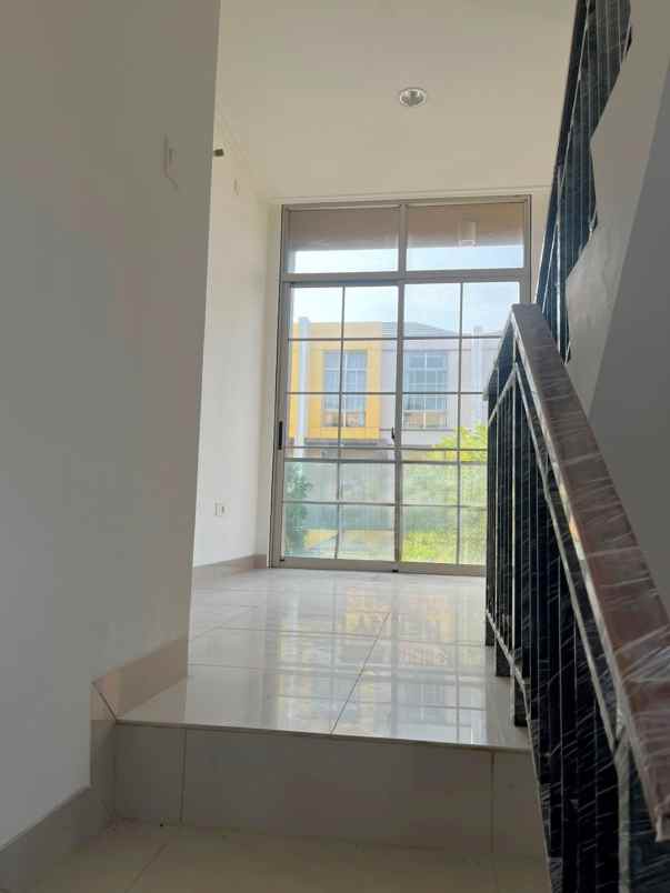 dijual rumah cluster miami pik 2