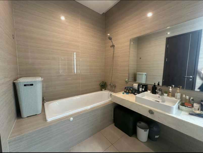 dijual rumah cluster morizen summarecon