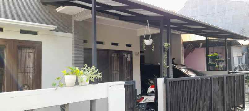 dijual rumah cluster strategis murah