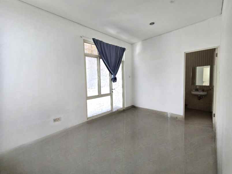 dijual rumah cluster victoria metland