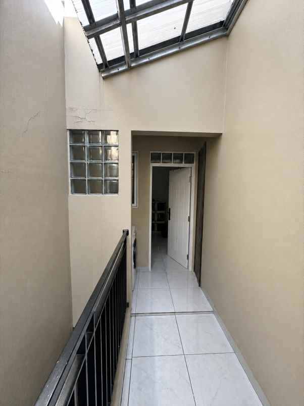 dijual rumah cluster wisteria metland
