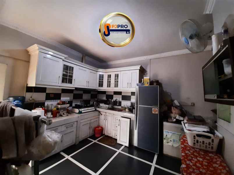 dijual rumah condet batu ampar