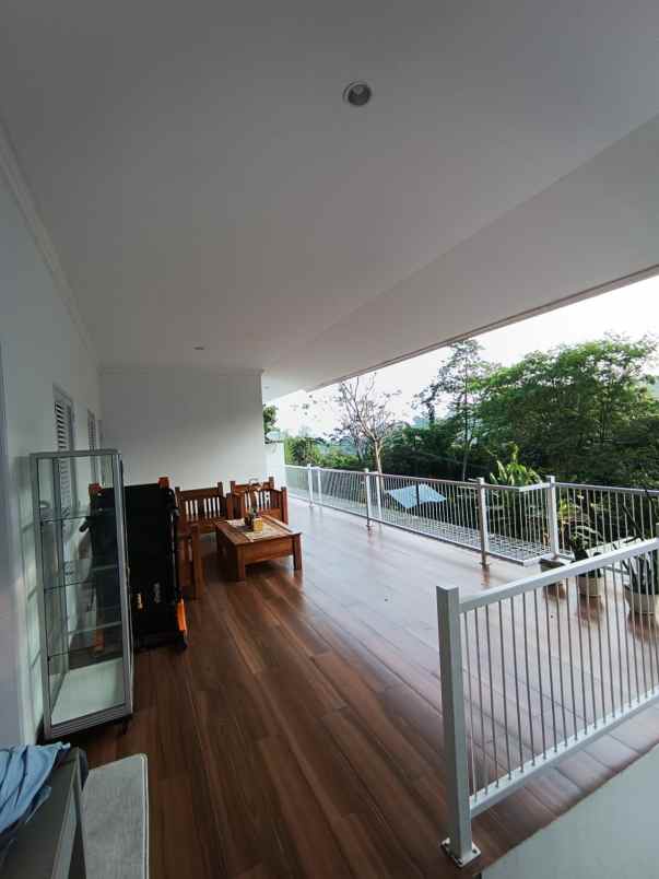 dijual rumah dago giri cidadap kota bandung