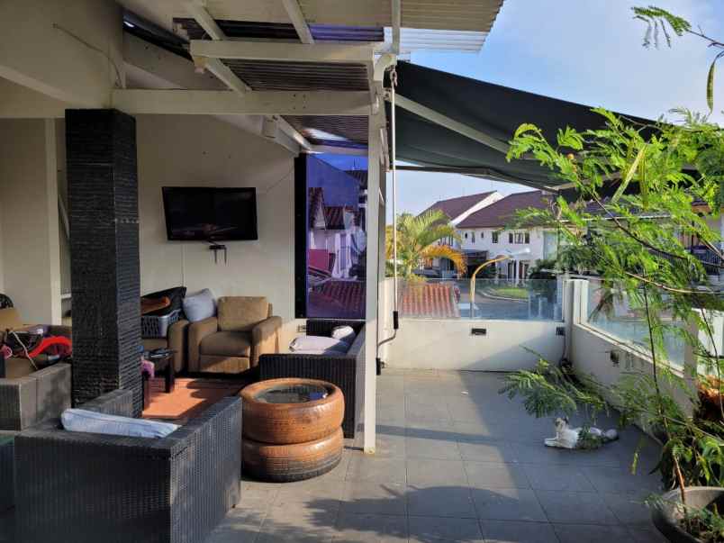 dijual rumah dakota gunung batu