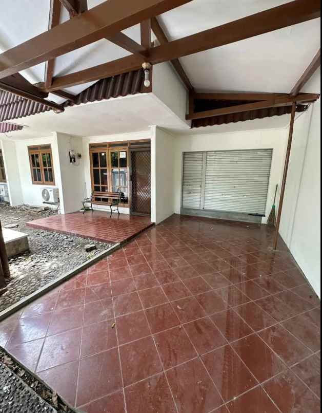 dijual rumah dekat akses tol waru di pondok candra