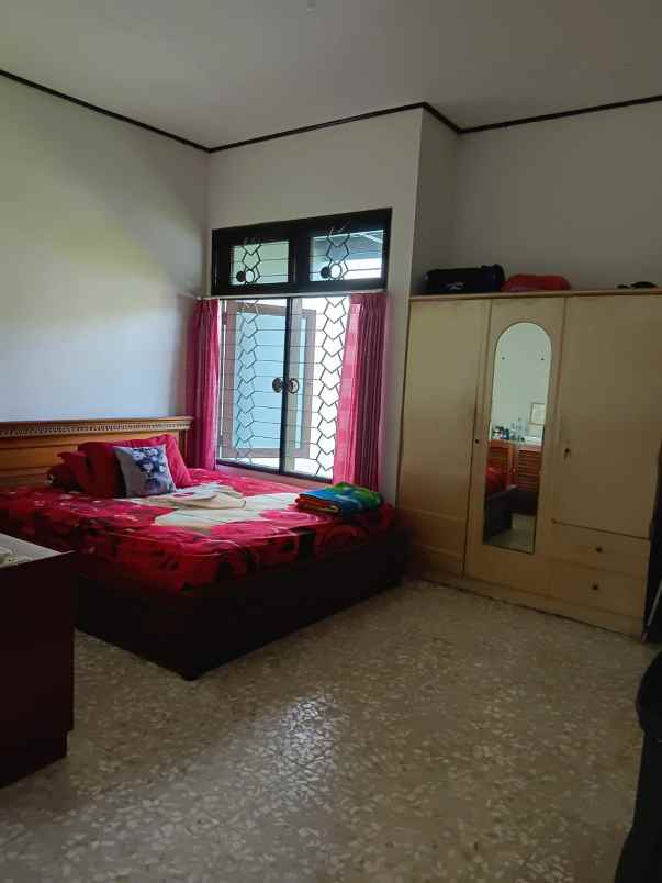 dijual rumah dharmahusada indah timur
